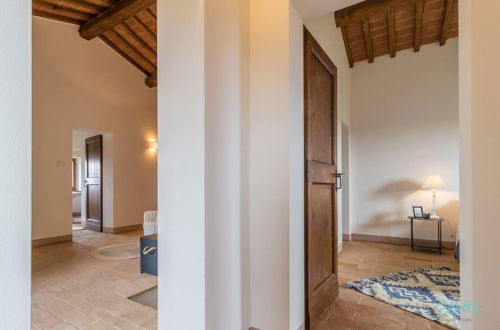 Foto 43 - Charming 10 pax Villa in Cortona With Private Pool