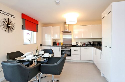 Photo 8 - Trendy Apartment a Short Drive From Aberdeen City
