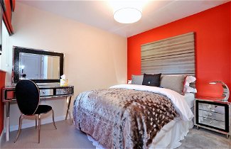 Photo 2 - Trendy Apartment a Short Drive From Aberdeen City