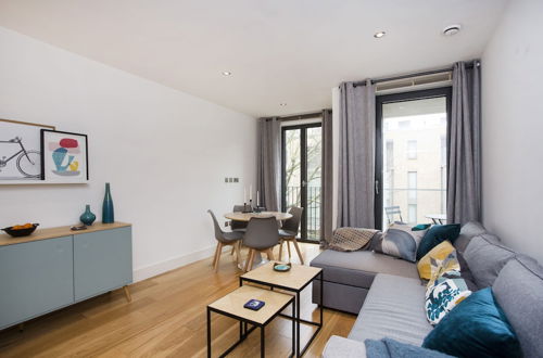 Photo 6 - Ultra Modern one Bedroom With Lift Near Portobello Road, Notting Hill