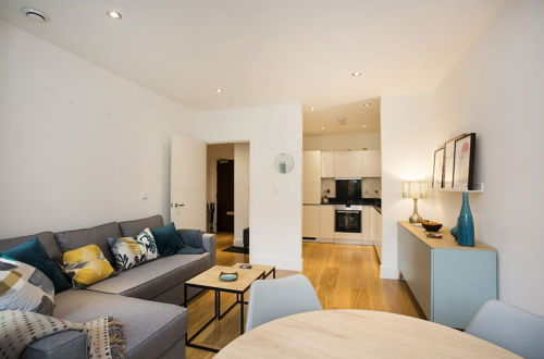 Photo 4 - Ultra Modern one Bedroom With Lift Near Portobello Road, Notting Hill