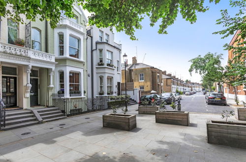 Photo 9 - Traditional Chelsea Maisonette With 2 Bedrooms and Wonderful Views of the River