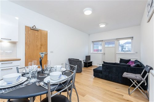 Photo 20 - Lovely 2-bed Apartment in Dartford