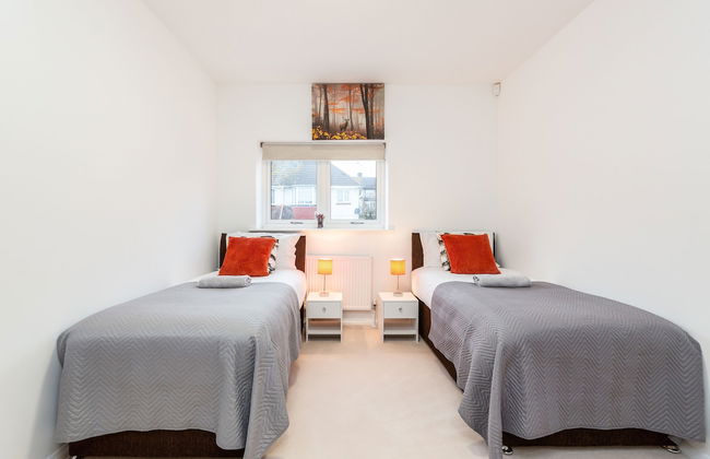 2BR Apt-sleeps 5-accessible-central Dartford - Foto 1