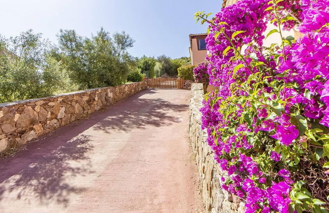 Charming 3-bed Villa in Berruiles - Photo 42