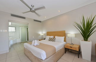 Photo 3 - Seascape Holidays - Club Tropical Apts