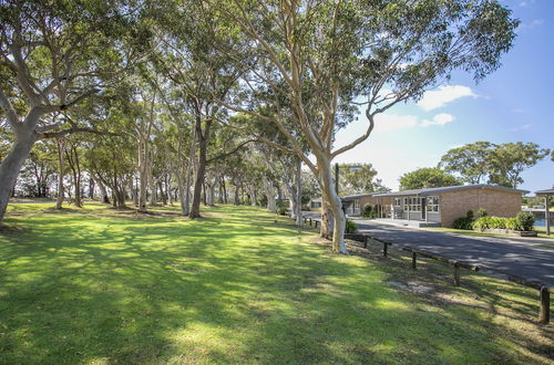 Photo 16 - Lakeside Cabins & Holiday Village