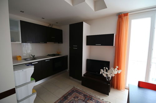 Photo 5 - Apartment 30 Meters From The Sea 6 Beds Without Sea View