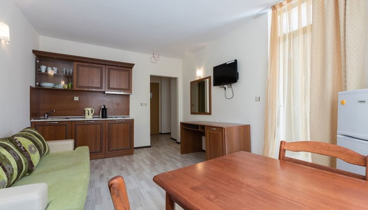 Photo 1 - Two Bedroom Apartment with Kitchen & Balcony