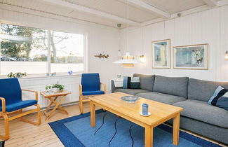 Foto 2 - 4 Person Holiday Home in Strandby