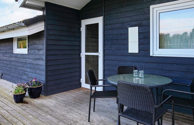 8 Person Holiday Home in Strandby - Foto 21