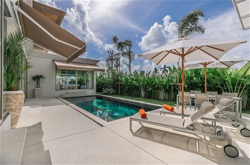 Photo 18 - Modern 3BR Villa with Private Pool & BBQ