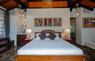 Foto 2 - Classy 4-BR Seaview Villa at Surin Beach