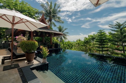 Foto 1 - Classy 4-BR Seaview Villa at Surin Beach