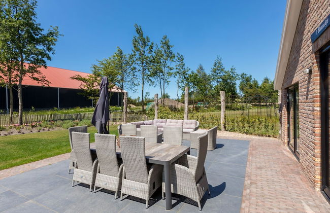 Family Home in Zeeland Near Oranjezon Beach - Foto 5