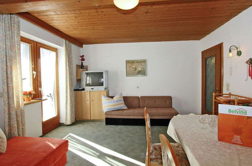 Photo 4 - Spacious Apartment in Ramsau im Zillertal near Ski Area