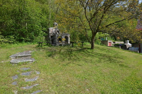 Foto 11 - Detached Cottage With Fireplace, Near the River Ohre