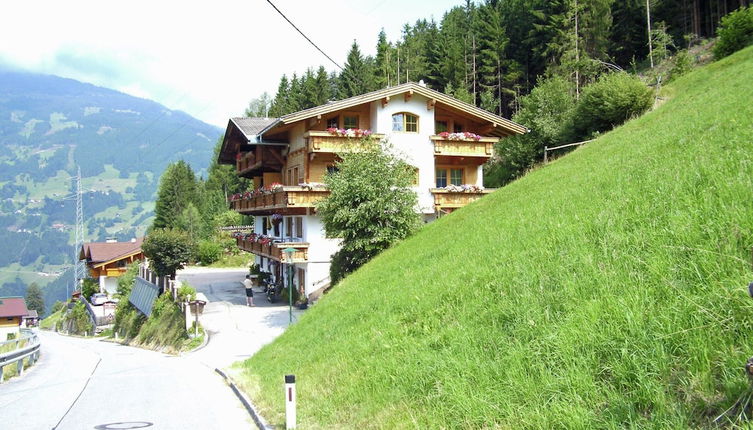 Foto 1 - Beautiful Apartment in Zell am Ziller With Balcony