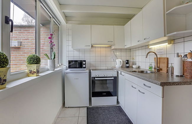 Bright Holiday Home in Lanaken near Lake with Garden - Foto 8