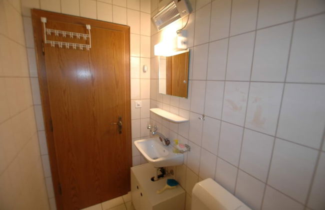 Apartment in Blatten With Mountain Views & Open Kitchen - Foto 14