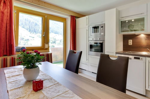 Foto 16 - Spacious Apartment in Tyrol With Mountain View
