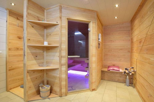 Photo 25 - Luxury House with Indoor Pool, Sauna, Hot Tub