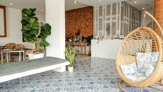 Coin salon dans le hall