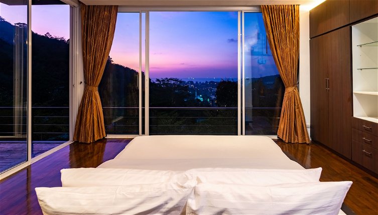 Foto 1 - Luxury Sea View Penthouse 2 Beds Kamala Phuket
