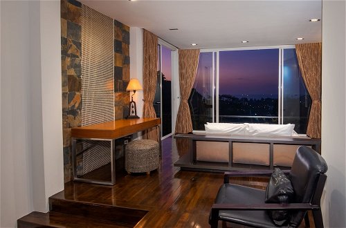 Foto 17 - Luxury Sea View Penthouse 2 Beds Kamala Phuket