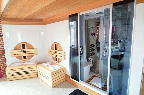 Photo 18 - Lush Apartment with Sauna, Hot Tub, Mountain Views in Ensival