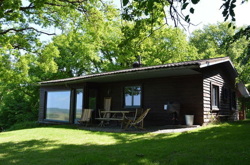 Photo 29 - Modern Chalet With Private Tennis Court in Humain