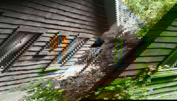 Foto 1 - Chalet With Private Tennis Court in Humain