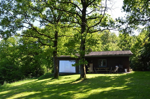 Photo 28 - Modern Chalet With Private Tennis Court in Humain