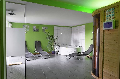 Foto 27 - Modern Villa in Stoumont With Sauna