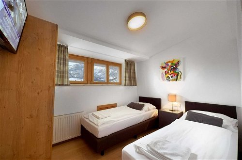 Foto 3 - Spacious Apartment in Piesendorf near Ski Area