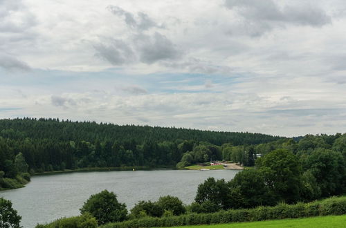 Foto 35 - Detached Chalet With Views of the Lake of Butgenbach in the Middle of Nature