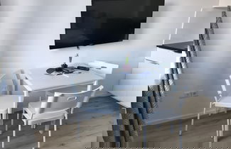 Photo 8 - City Apartment