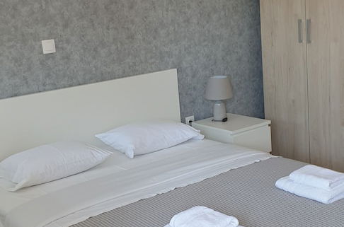 Photo 2 - AVR Airport Deluxe Suites 6