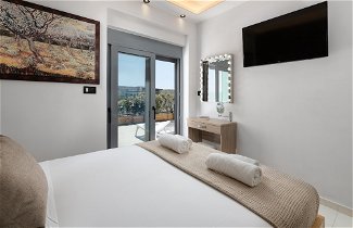 Foto 2 - Rhodes Skyline Suite With out Door Jacuzzi Sea View