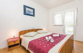 Photo 1 - Immaculate 3-bedrooms Apartment in Rab 1-8 Pers