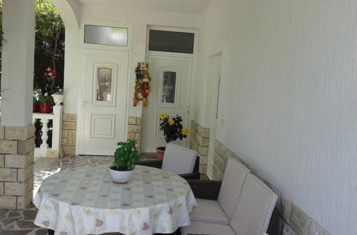 Foto 25 - Immaculate 3-bedrooms Apartment in Rab 1-8 Pers