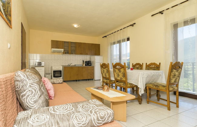 Vacation House With the Pool, Near River Cetina - Foto 11