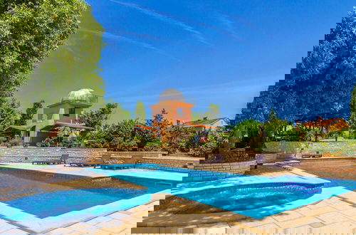 Photo 11 - Peaceful Apartment in Pula With Swimming Pool