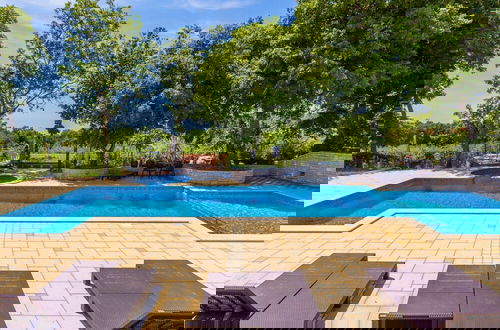 Photo 18 - Peaceful Apartment in Pula With Swimming Pool