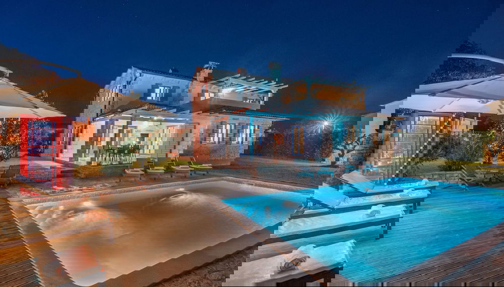 Primary image