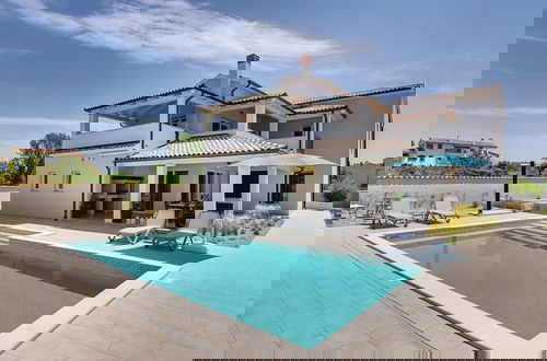 Foto 37 - Villa With Pool in Premantura