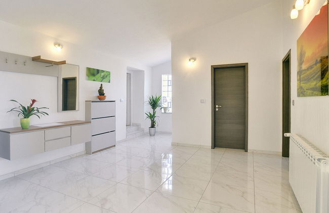 Apartment With Modern Decor and Spacious Garden, 3 km From the Beach - Foto 2