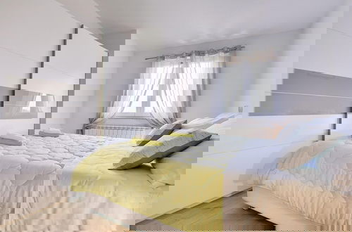 Foto 10 - Apartment With Modern Decor and Spacious Garden, 3 km From the Beach