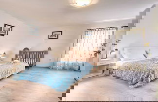 Foto 3 - Apartment With Modern Decor and Spacious Garden, 3 km From the Beach