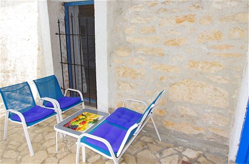 Photo 10 - Holiday Villa With Private Pool in Authentic Agricultural and Fishing Village Rakalj